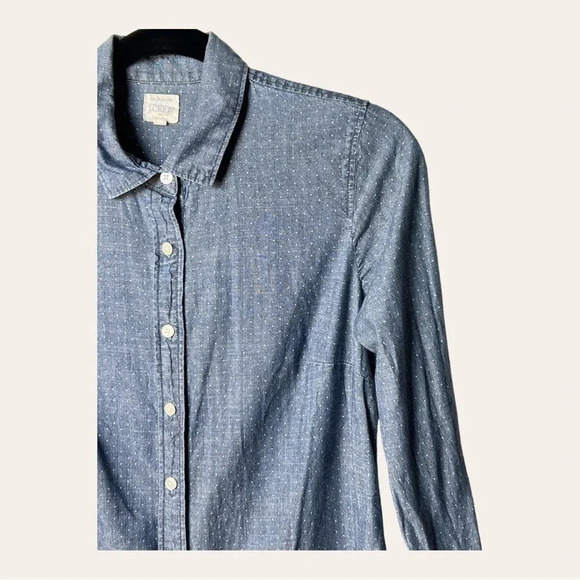 0400. J.CREW “THE PERFECT SHIRT” CHAMBRAY TOP BUTTON DOWN LONG SLEEVE SIZE XSM - Picture 4 of 8